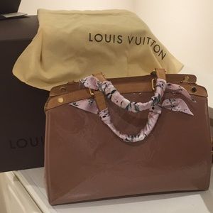 Louis Vuitton handbag, dirty pink color